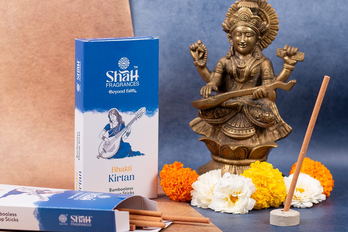 Bhakti Kirtan Premium Dhoop Sticks Box 90 Grms - Image 1