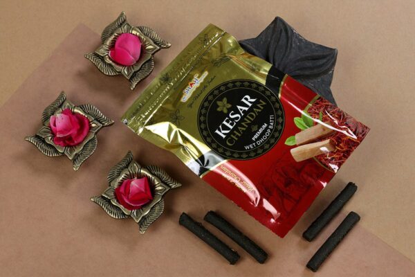 Kesar Chandan Gila Dhoop Zipper 20 Sticks