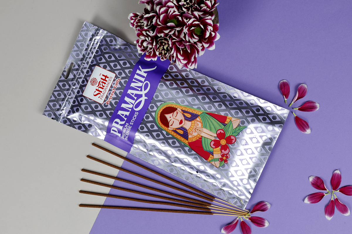 Pramanik Zipper Agarbatti 110 Gms - Image 1